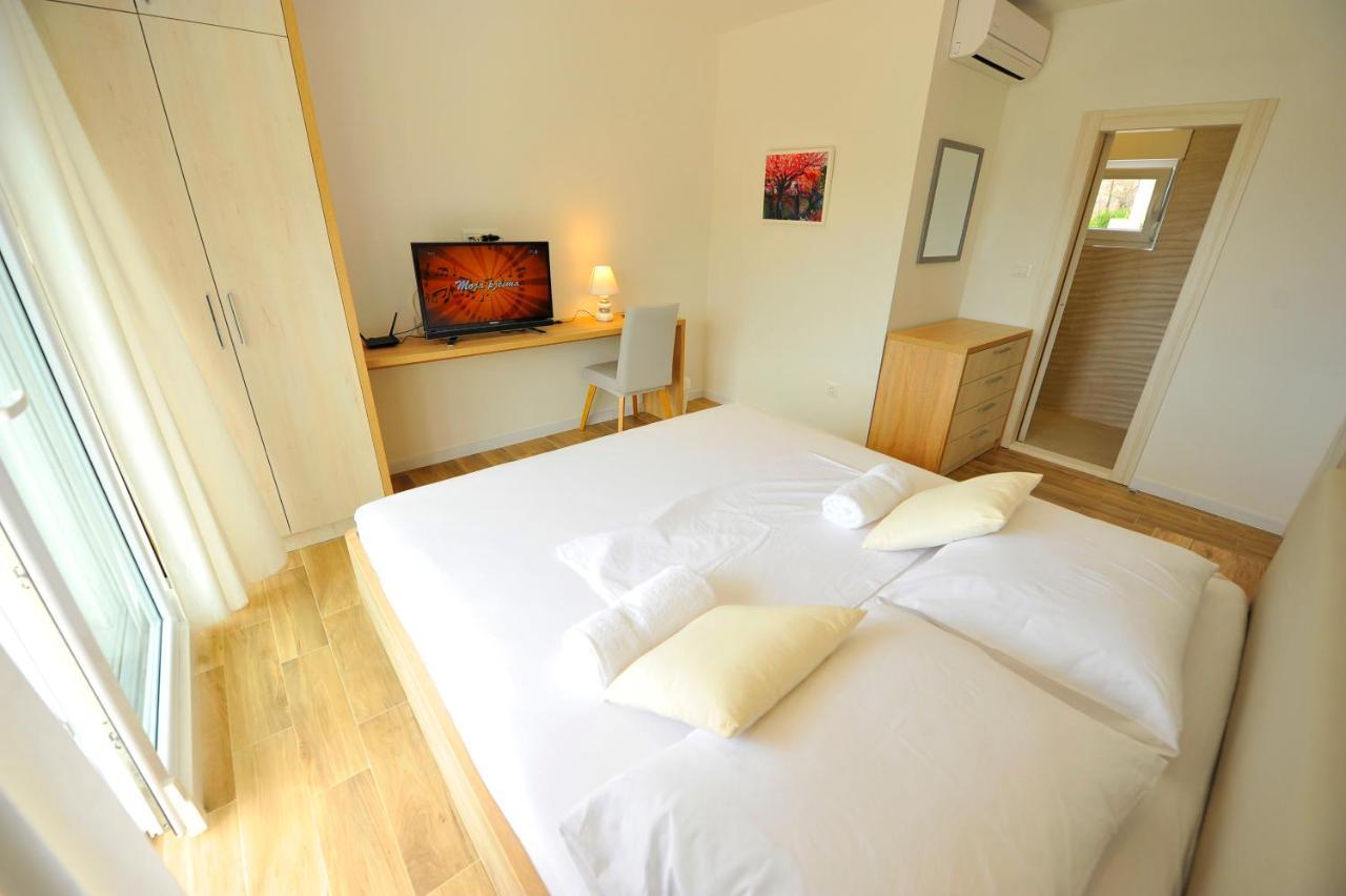 Guest house Lion