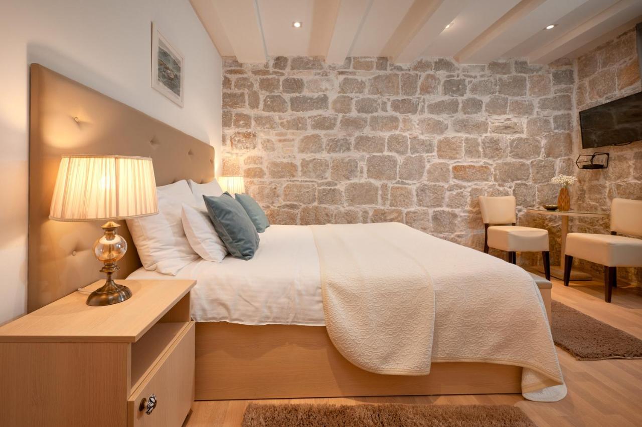 Lanterna 4* Split