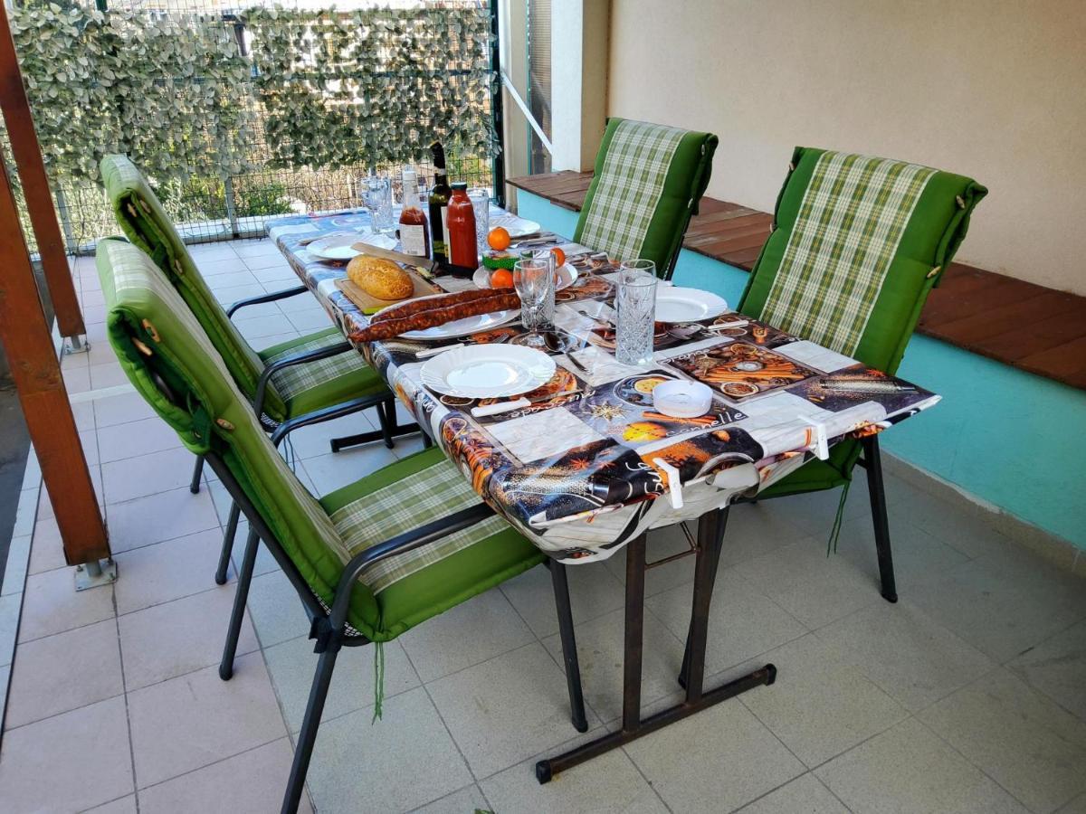 Apartamento 4 Sleeps 4 Guests *
