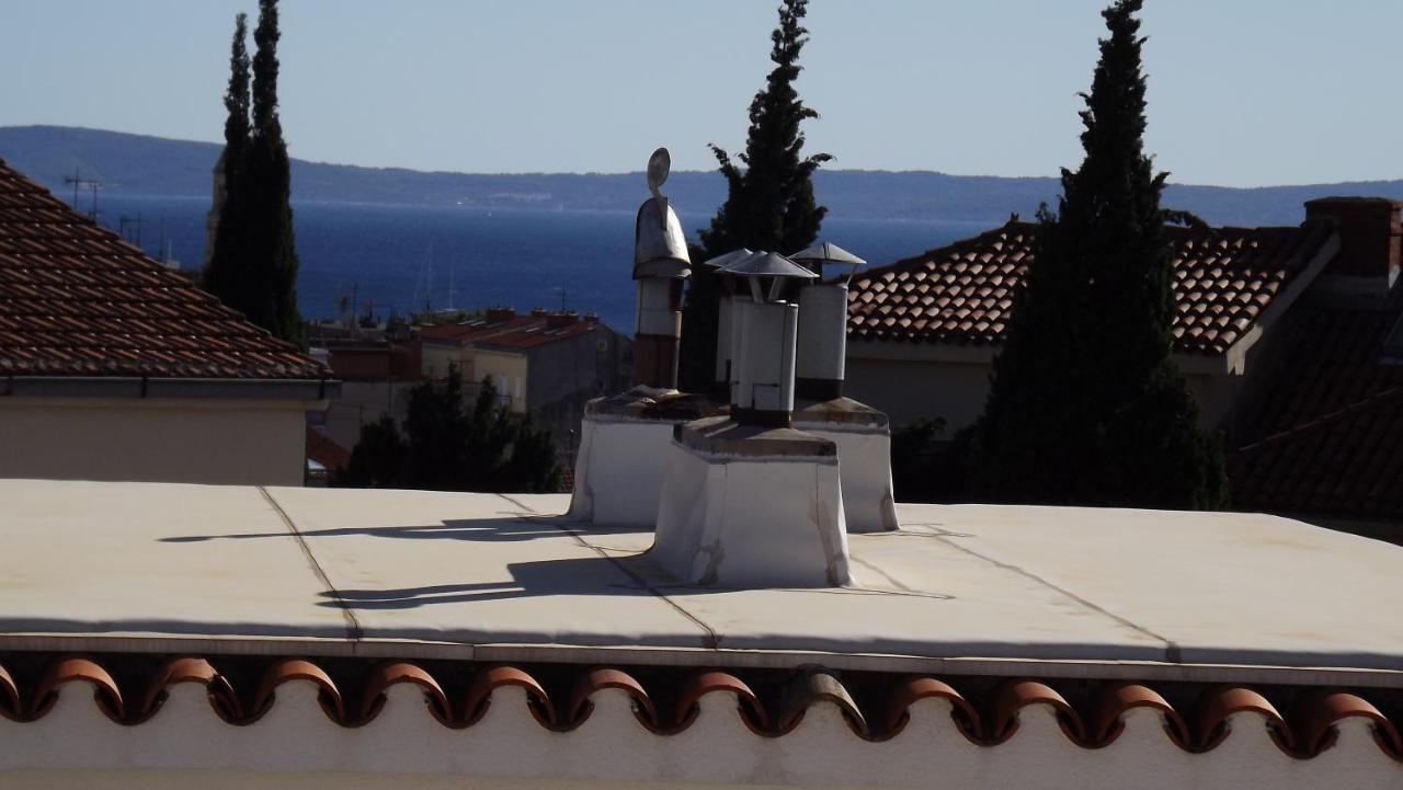 Captivating 15 Sleeps 4 Guests