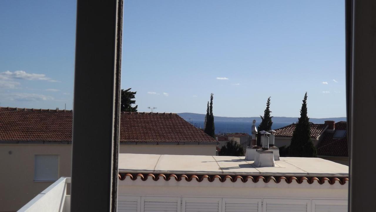 Captivating 15 Sleeps 4 Guests *