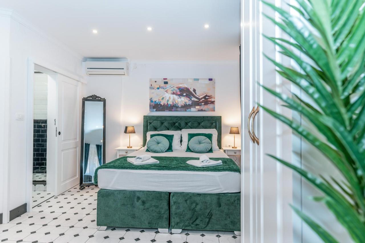 Art Center Apartment
