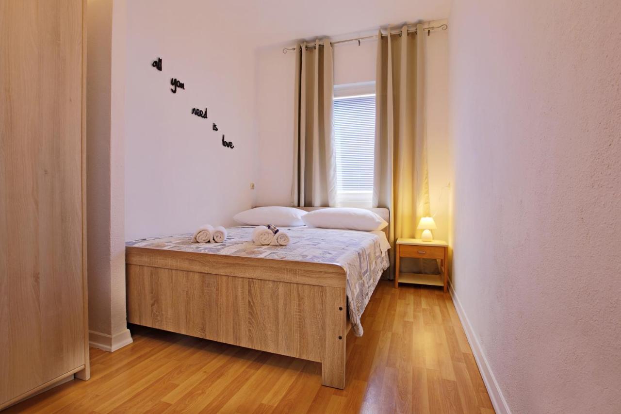 Barka Apartment