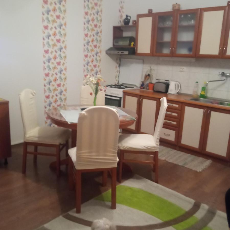 Toby Apartment