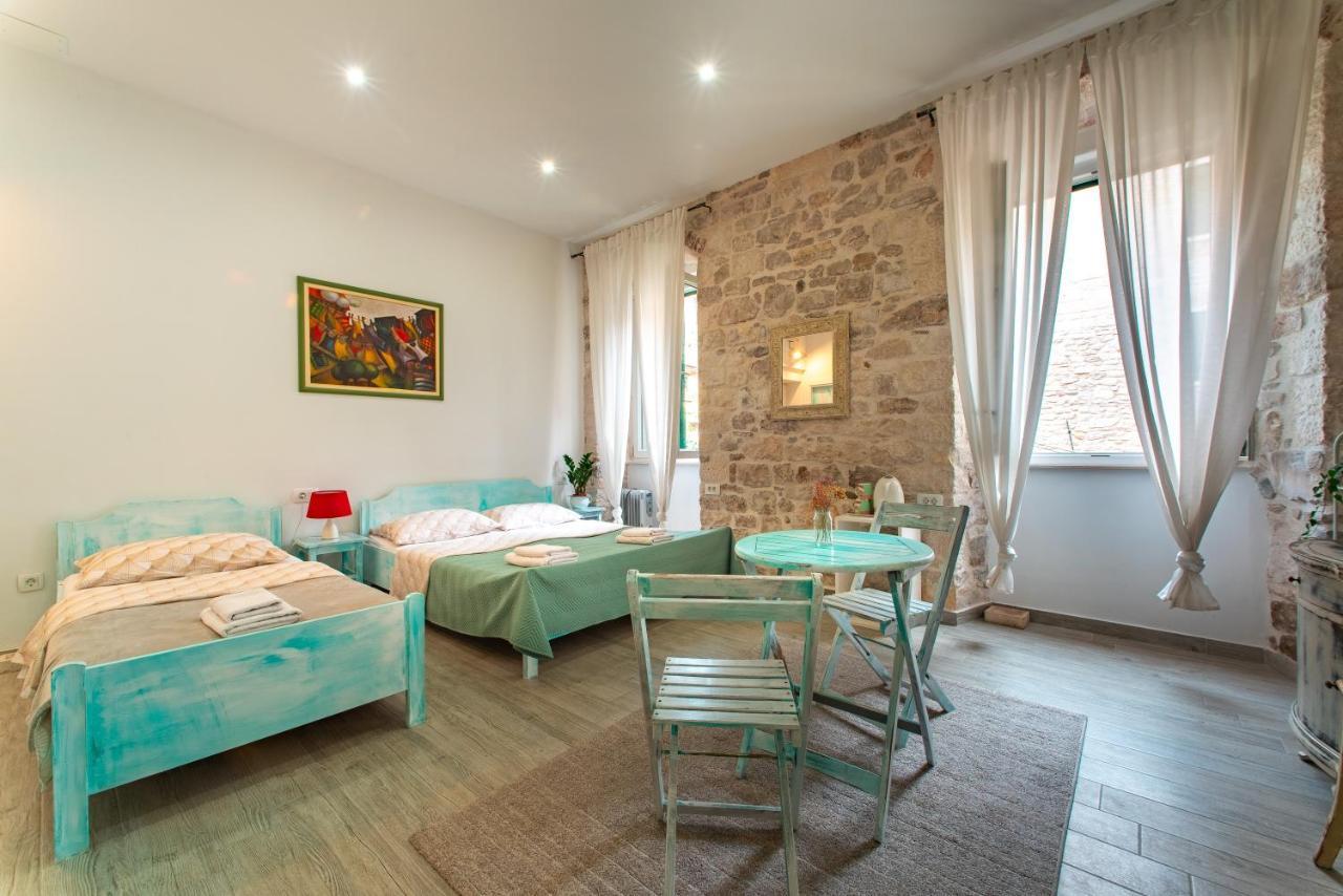 And Djanovic Guest house