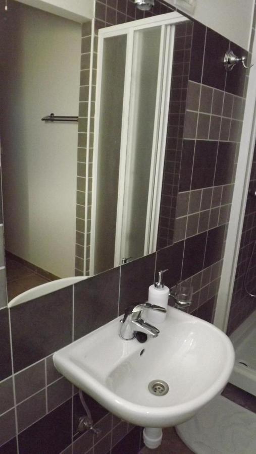 Captivating 15 Sleeps 4 Guests Appartement