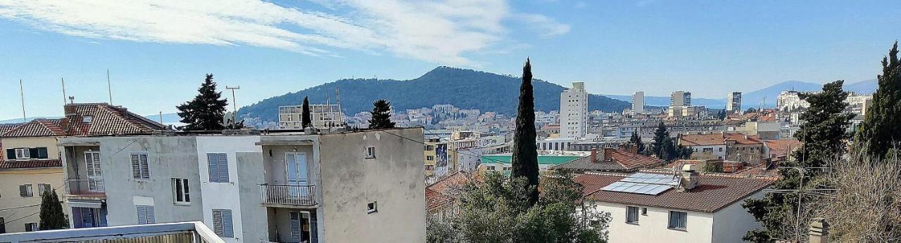 Captivating 15 Sleeps 4 Guests * Split