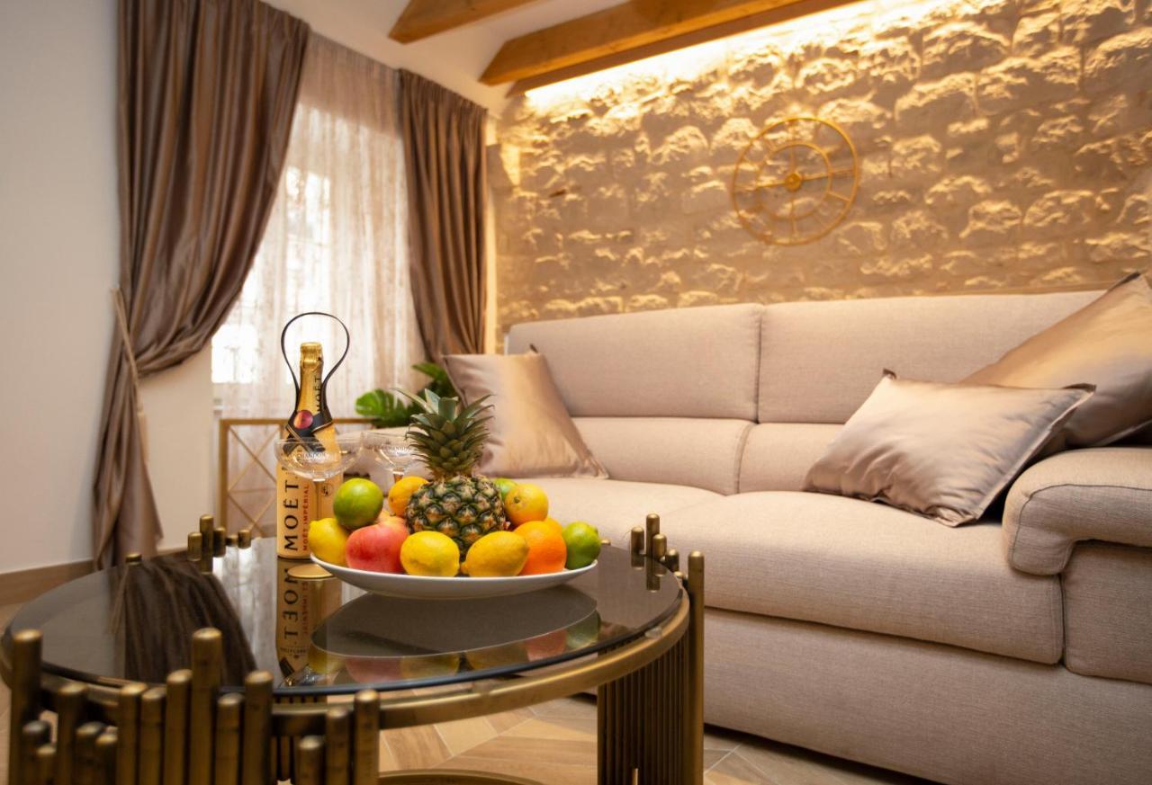 Luxury Lilly 2 Apartment Split