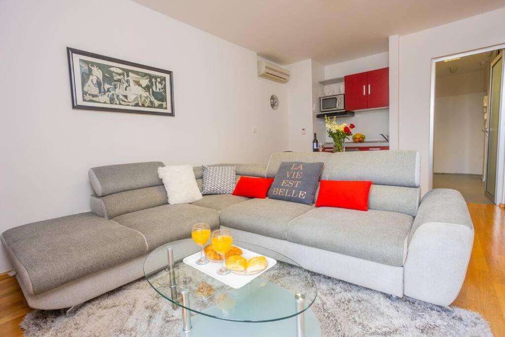 Bella Vista - Cozy With Easy Check-in And Free Parking Apartment