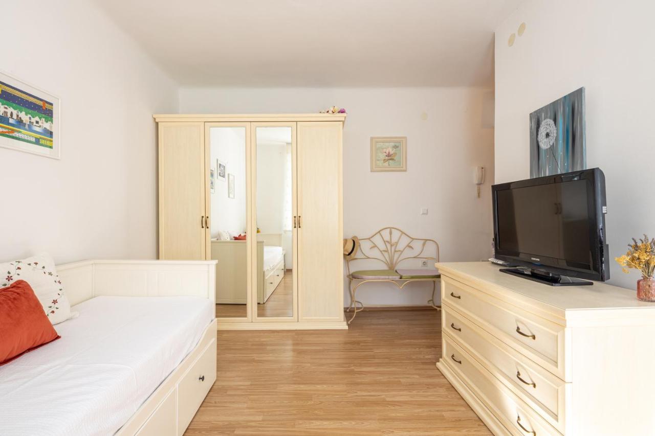Marianne's Place Apartment