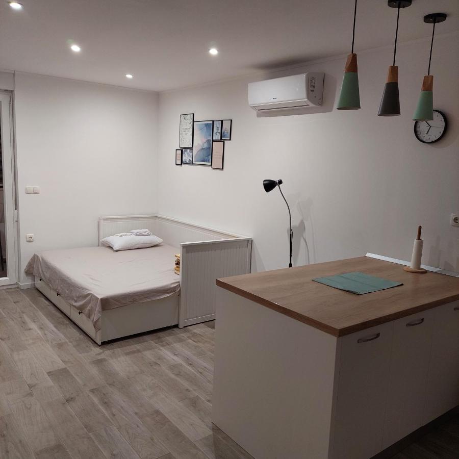 And Modern Emili Apartman *