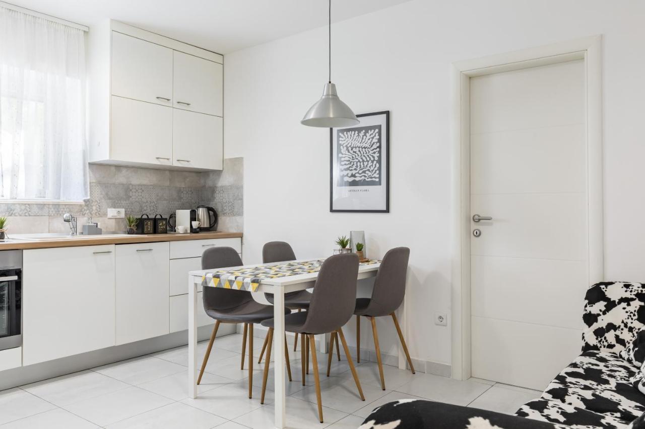 Cool Apartment *