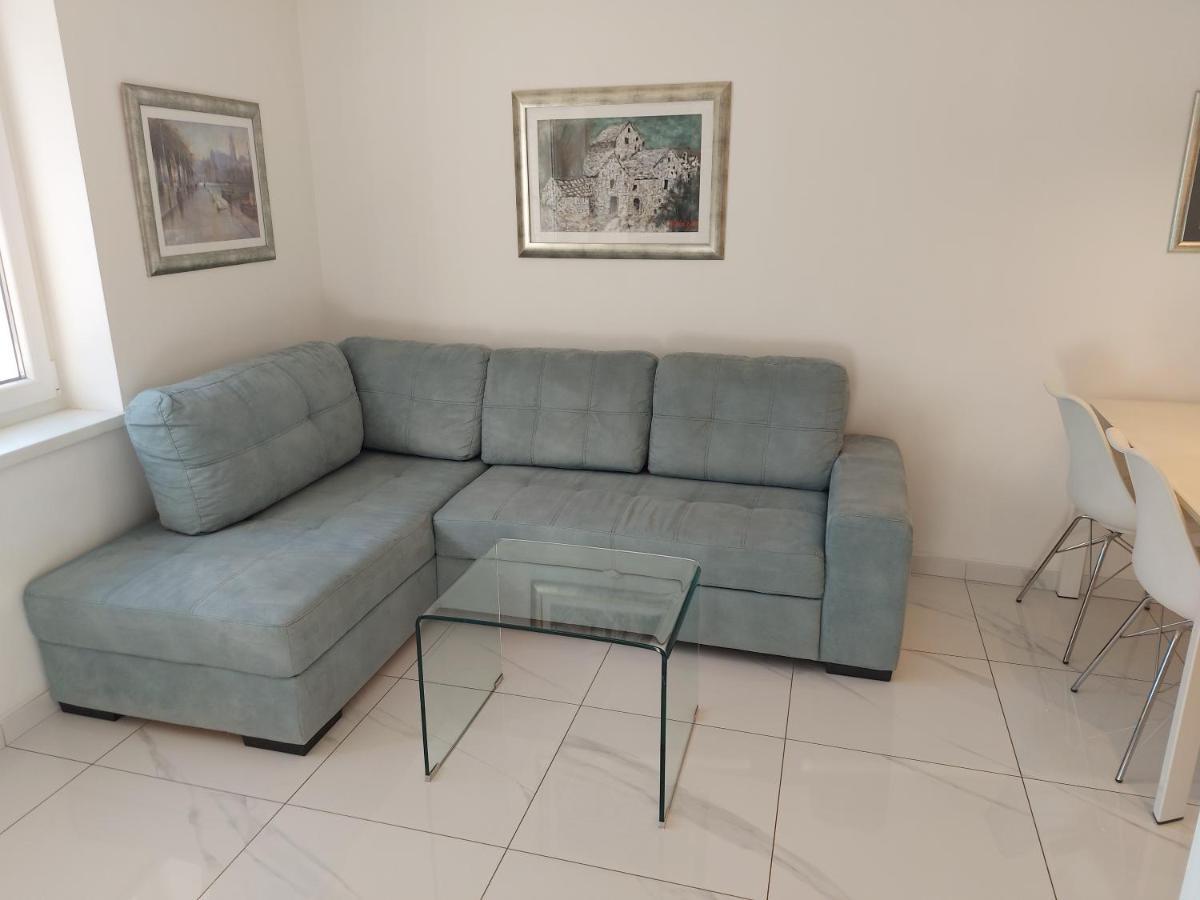Daria Apartment *
