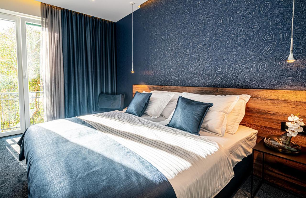 Calma Luxury Bed & Breakfast 4*