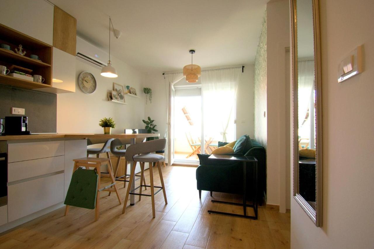 Nikola Apartment