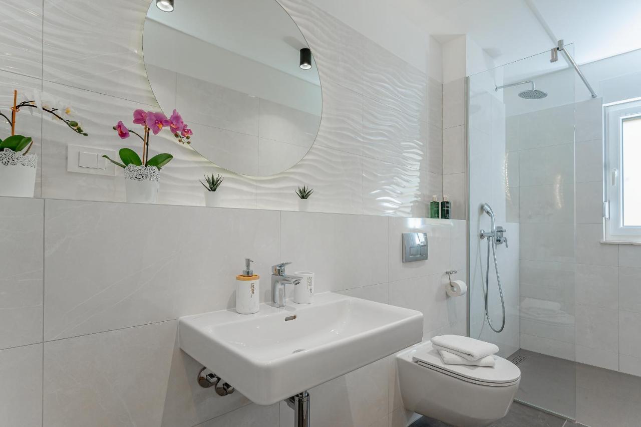 Seven Seas Bed & Breakfast 4*