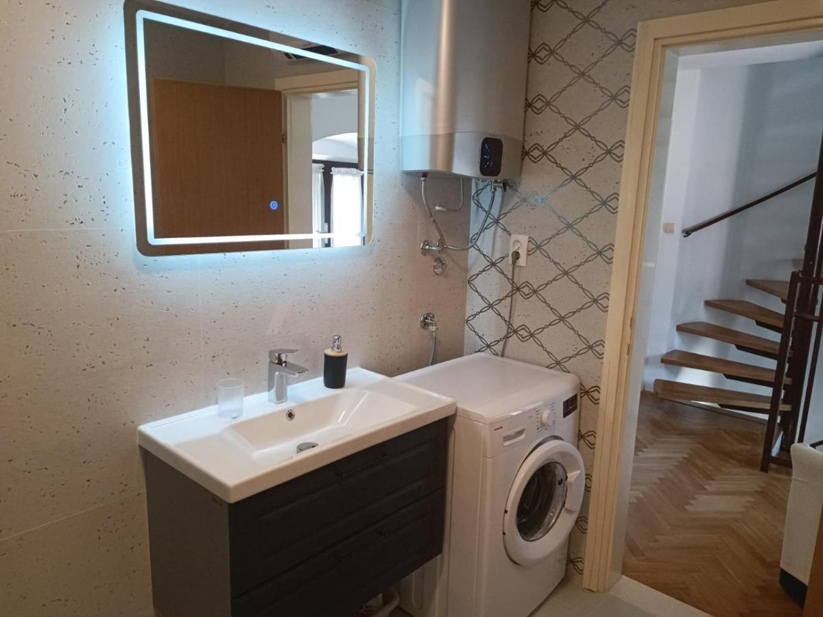 Diocletian Garden Centar Apartment *