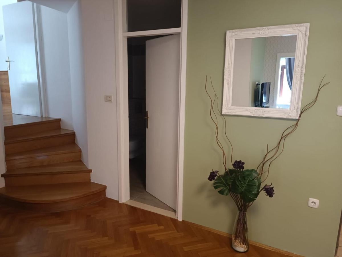 Diocletian Garden Centar Apartment *
