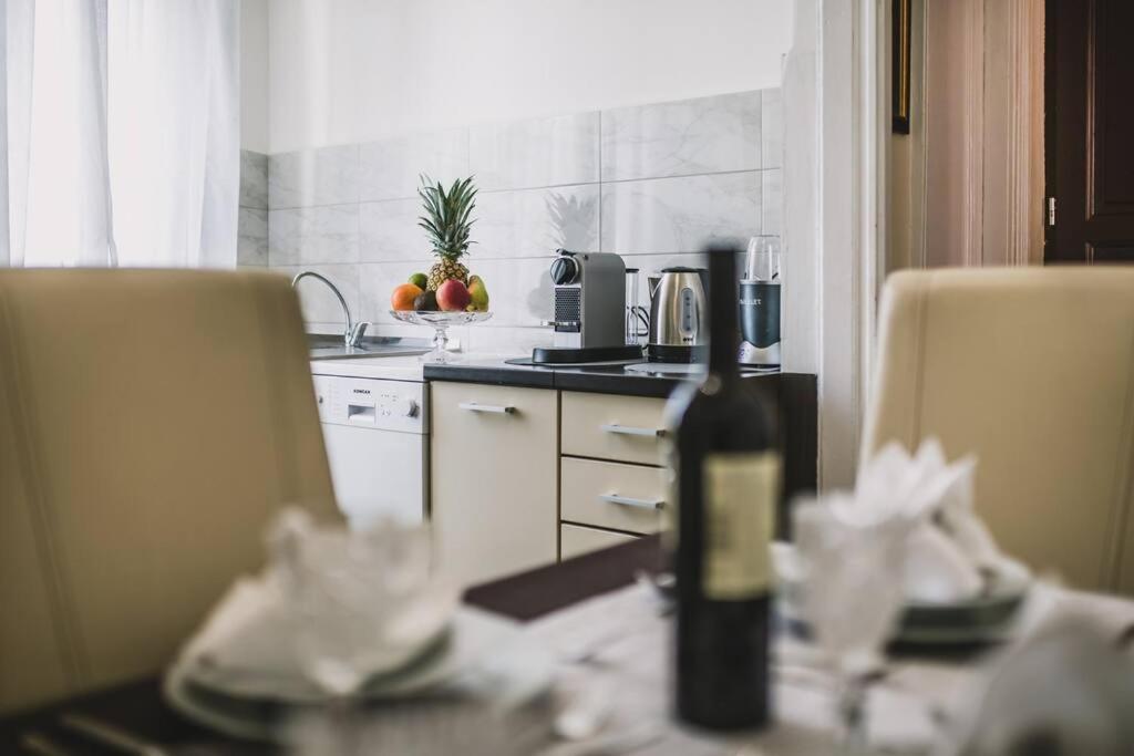 Center Stylish Apt Darling For 4, Old Town Split