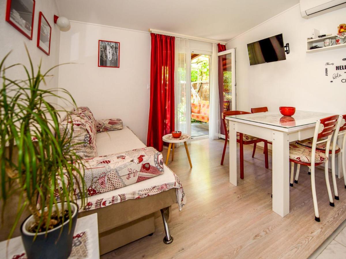 Taja By Interhome Split