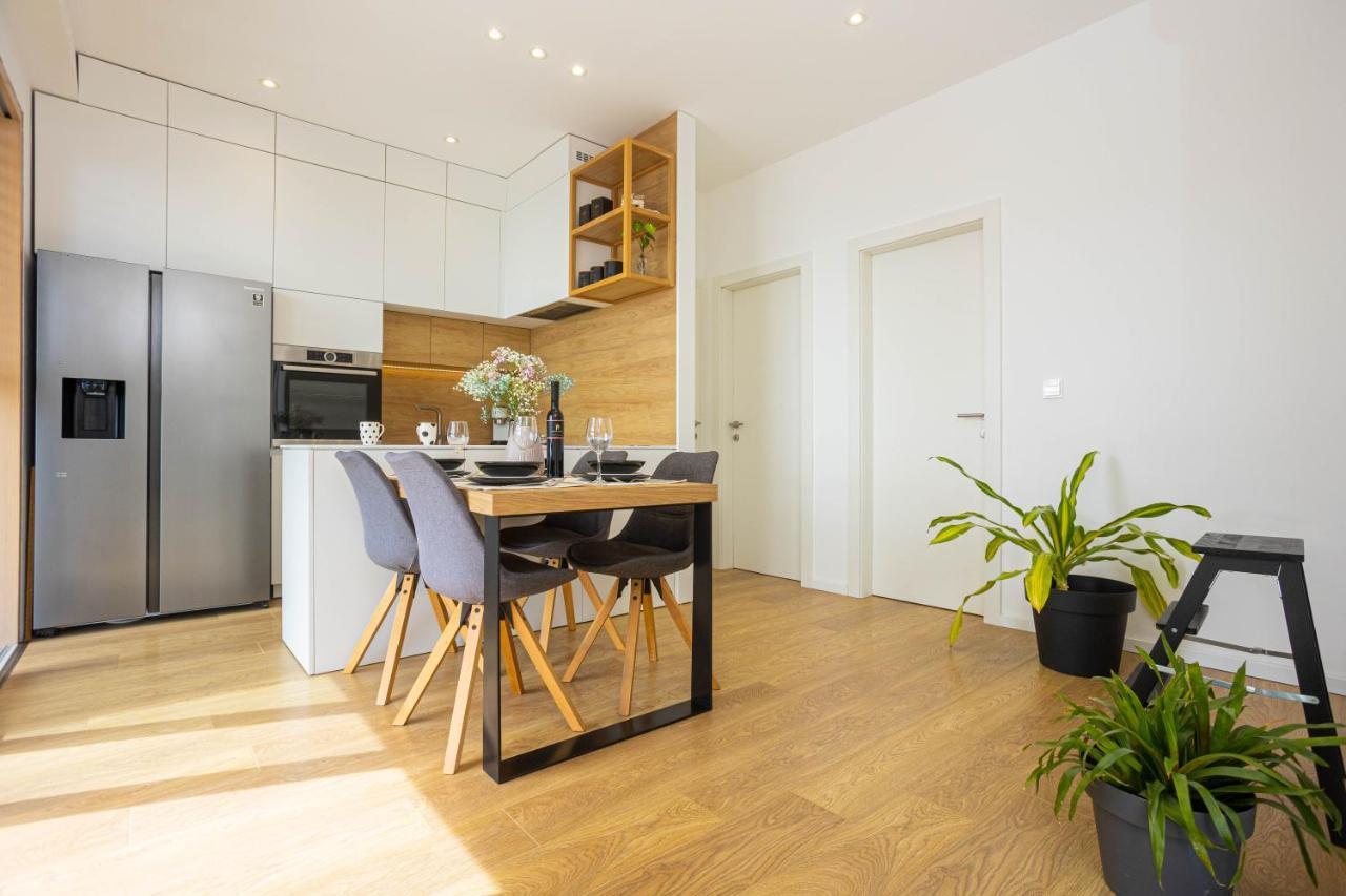 Amai Apartment Split