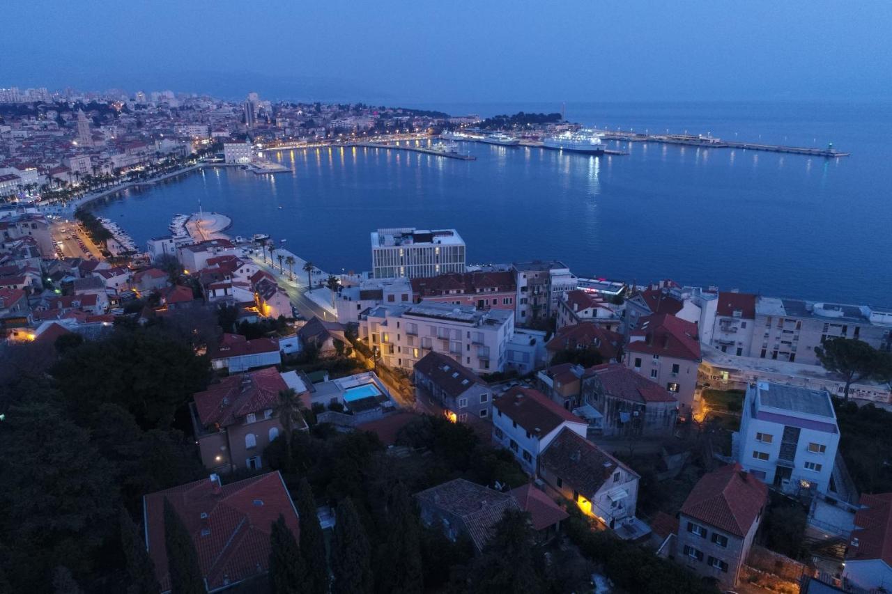Amai * Split