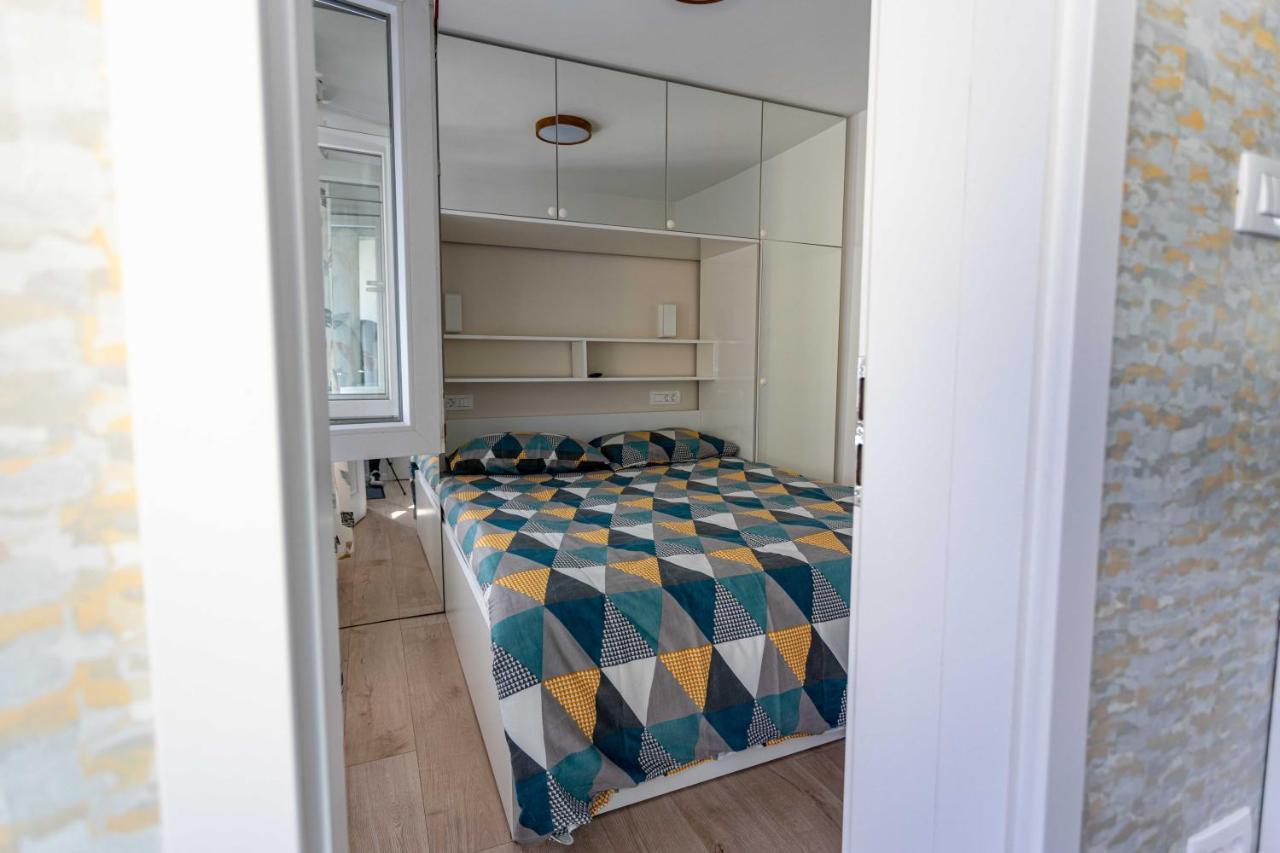 Nada Apartment Split