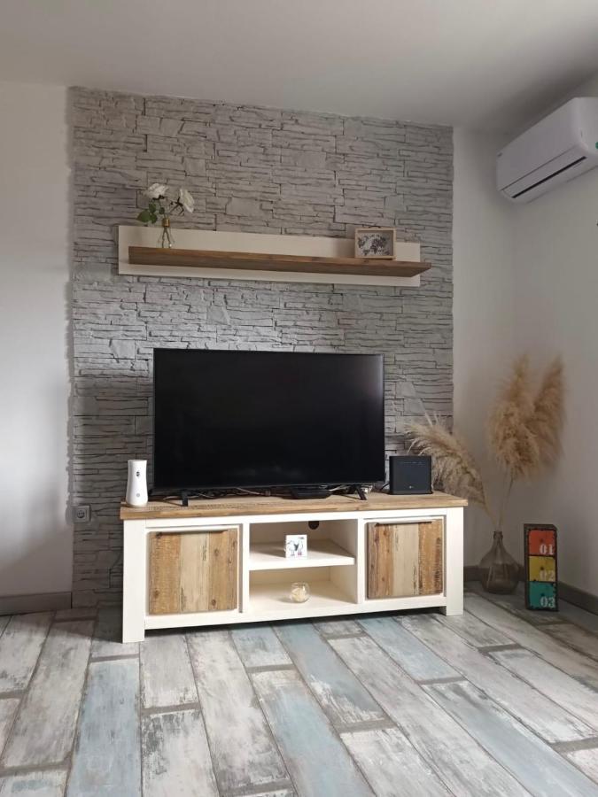 Apartment Modern Cave