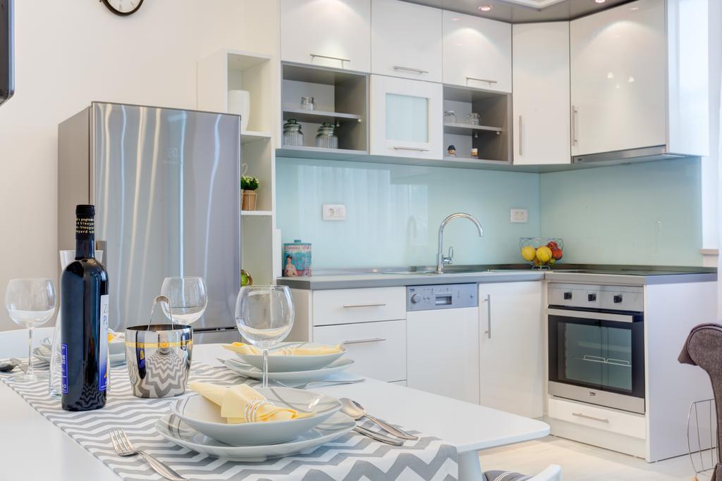 Melki Apartment Split