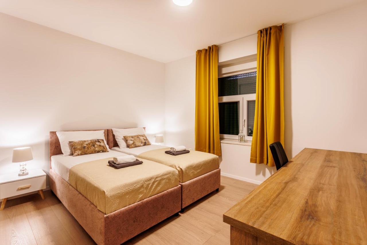 Apartment Blue Pearl-split Town Center *