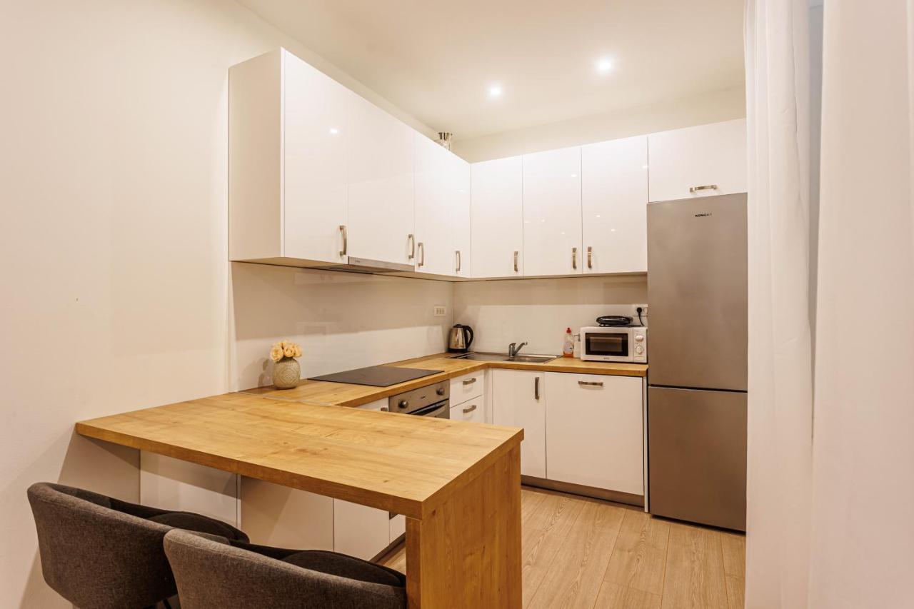 Blue Pearl-split Town Center Apartment Split