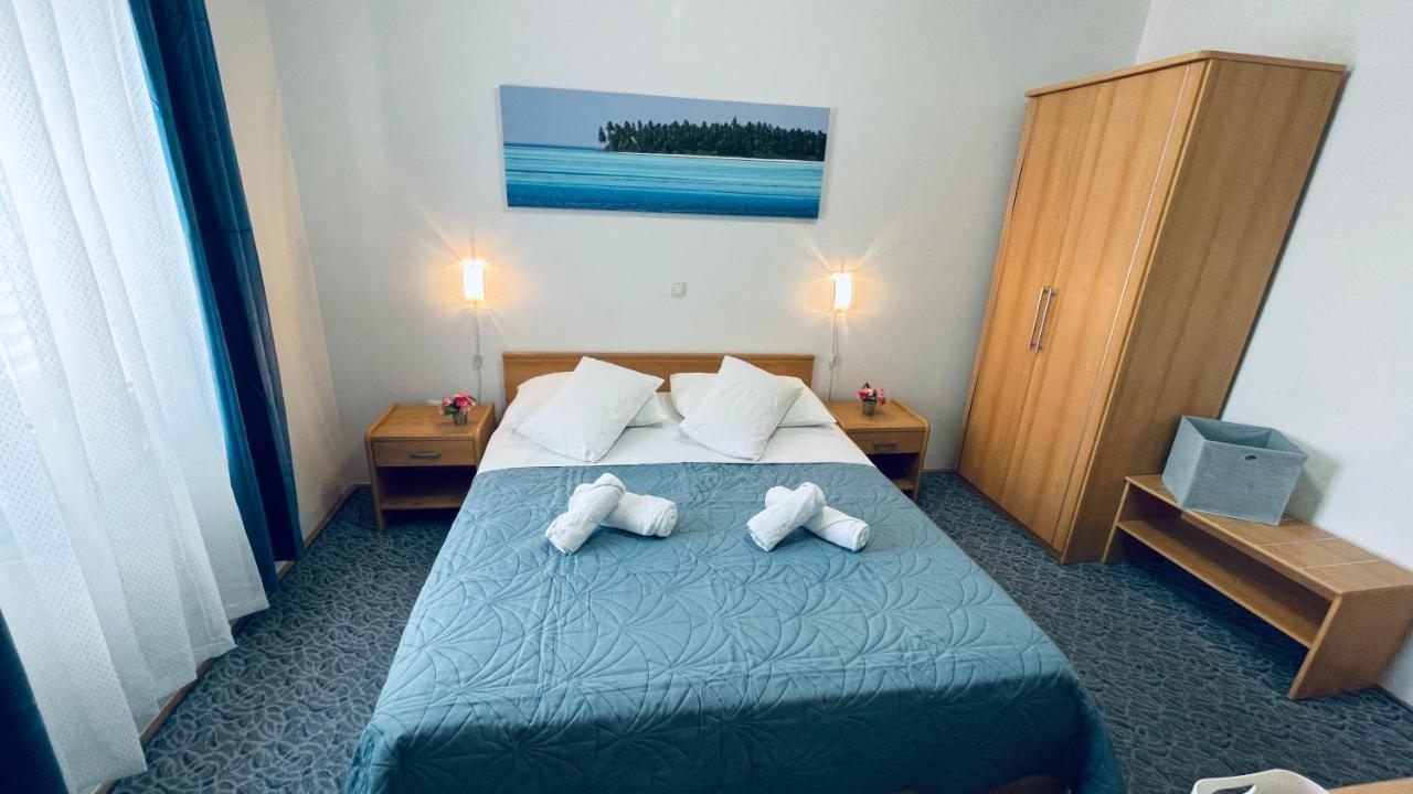 Apartmens And Madunic V Guest house