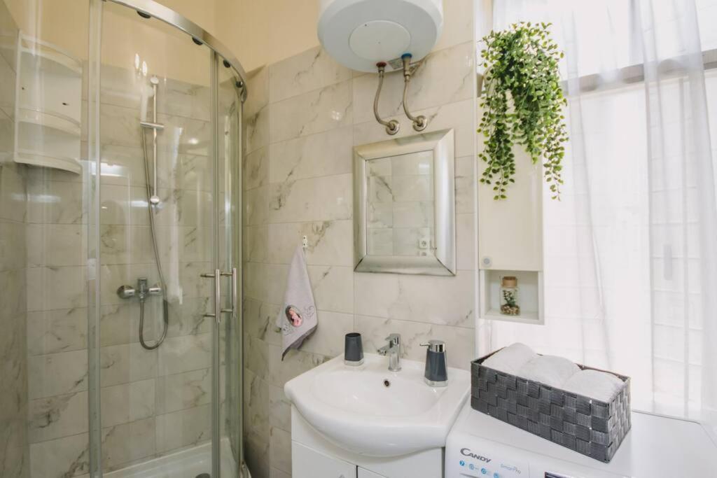 Center Stylish Apt Darling For 4, Old Town Split