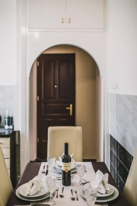 Apartment Center Stylish Apt Darling For 4, Old Town *