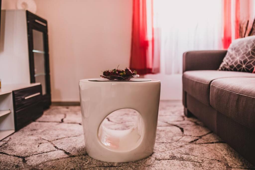 Apartment Center Stylish Apt Darling For 4, Old Town