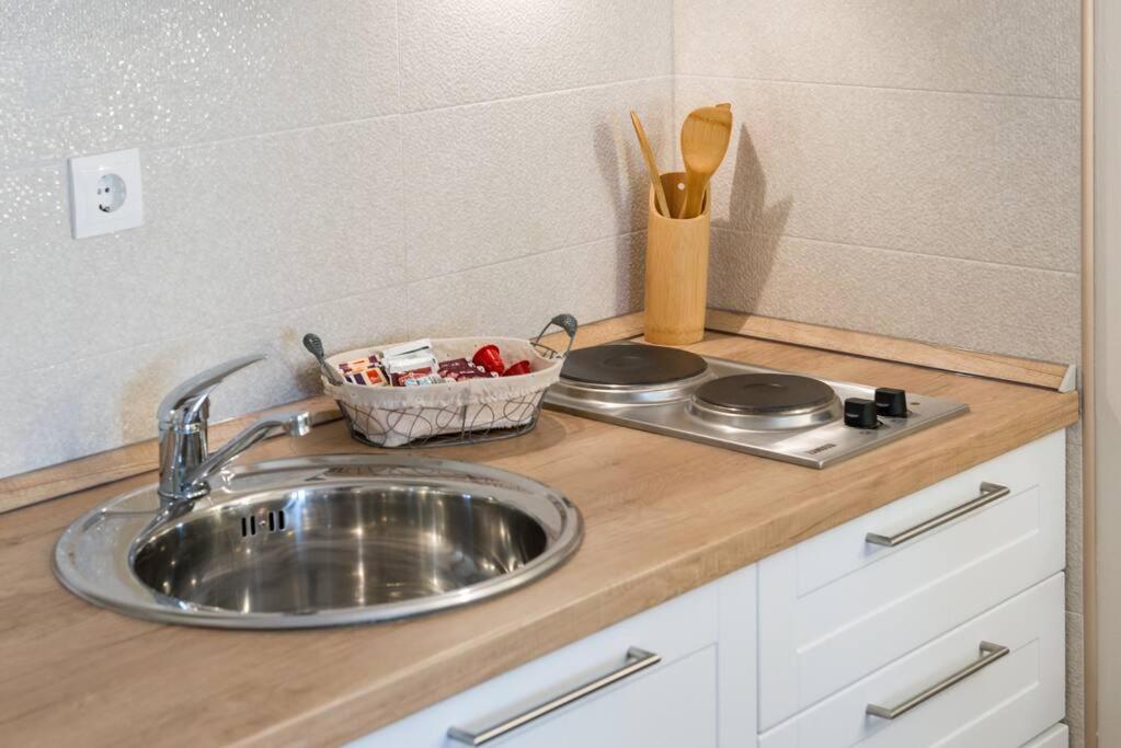 Apartment Diva 1,stylish Centrally Located Near *