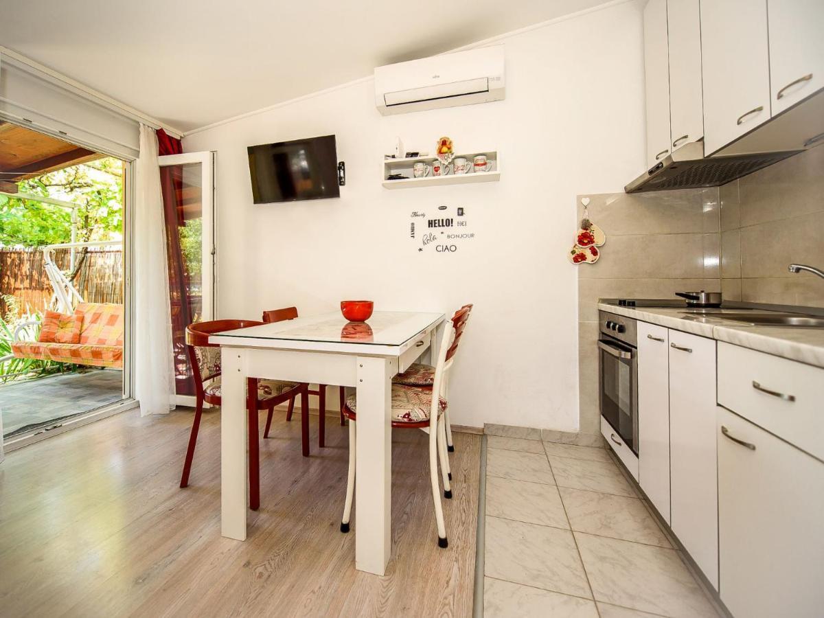Taja By Interhome Split