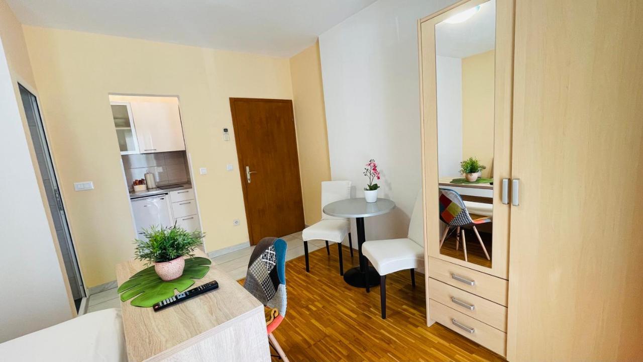 Guest house Apartmans And Madunic I Split