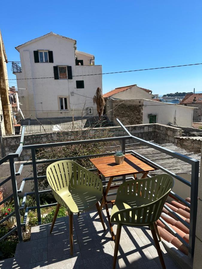 Keka Apartment Split