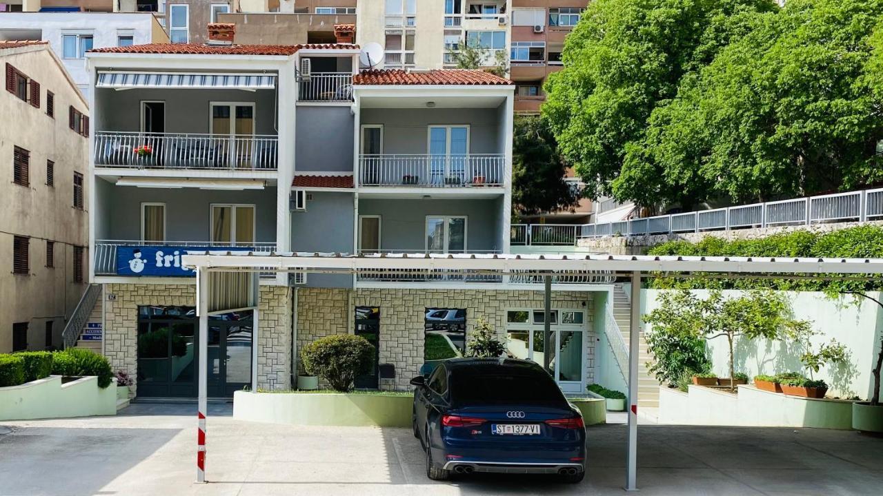 Apartmens And Madunic V * Split
