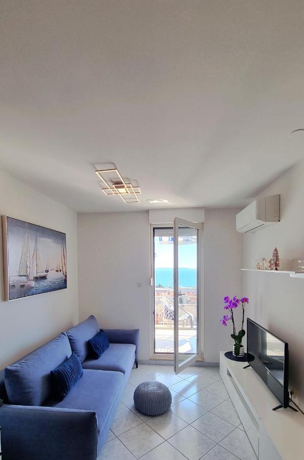 Aurora Apartment *