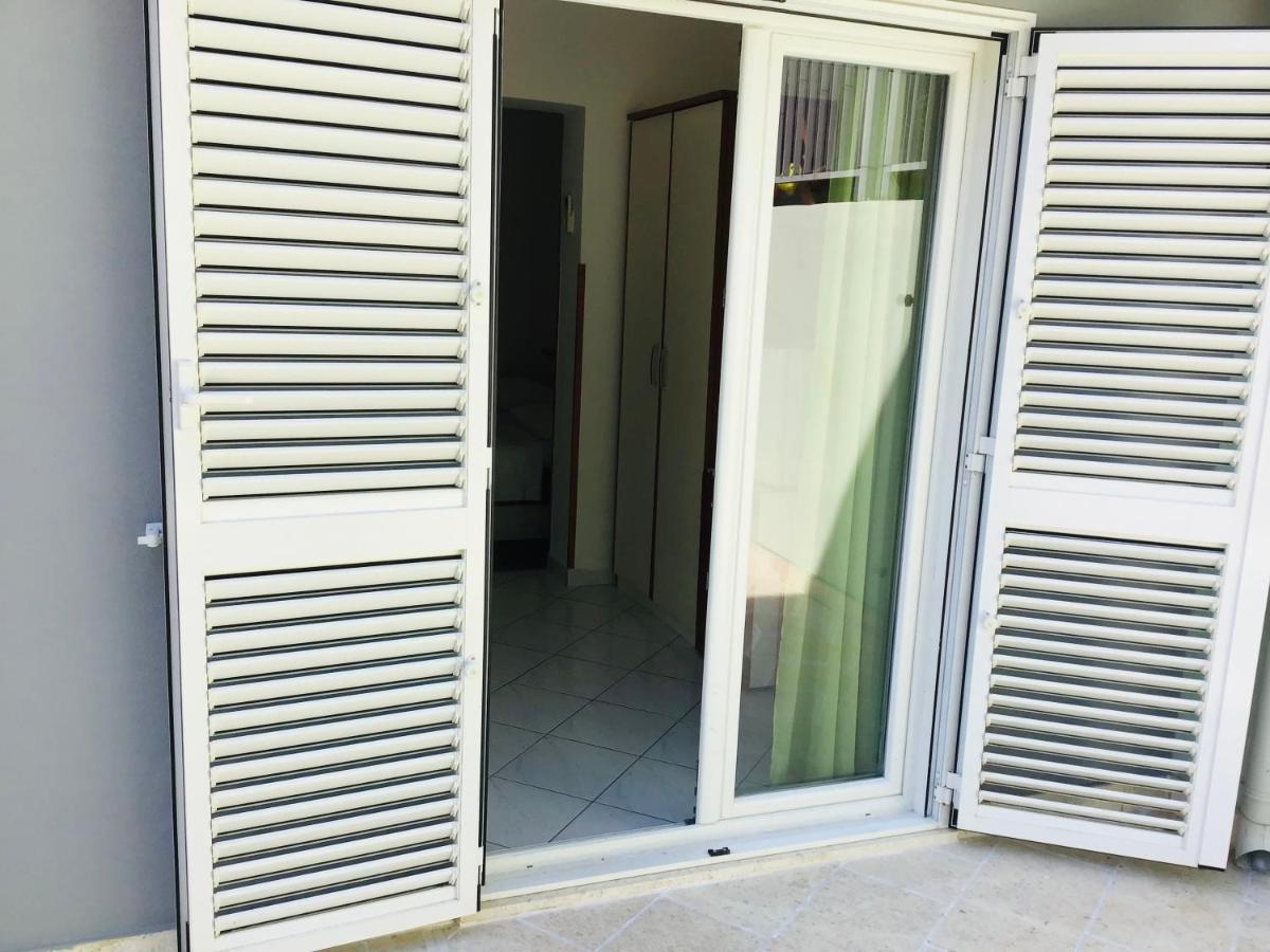 Guest house Apartmens And Madunic V *
