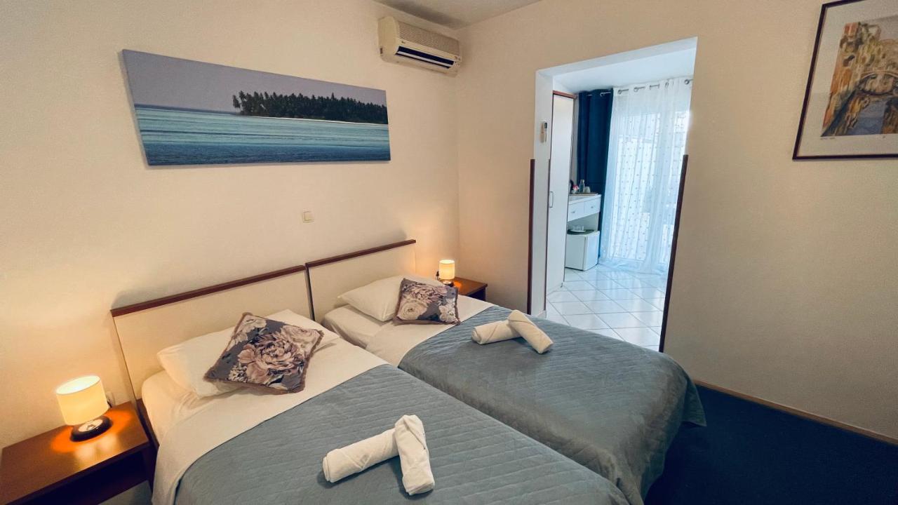 Apartmens And Madunic V Guest house *