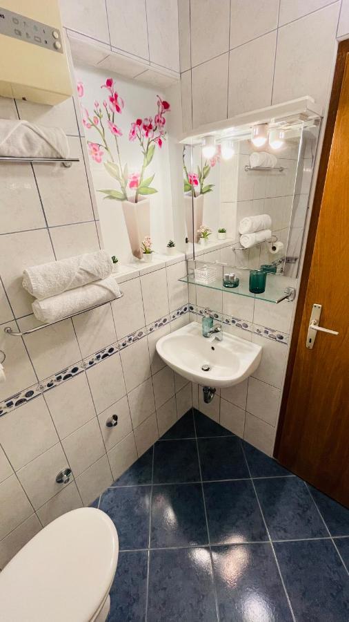 Guest house Apartmens And Madunic V Split