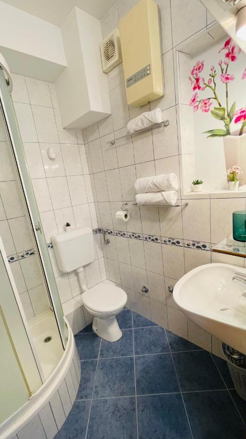 Apartmens And Madunic V Guest house
