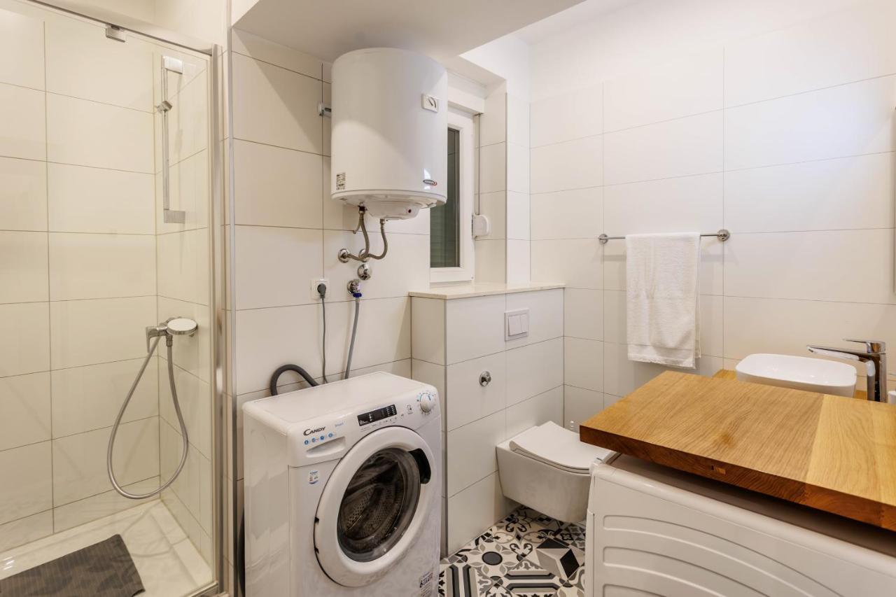 Blue Pearl-split Town Center Apartment Split