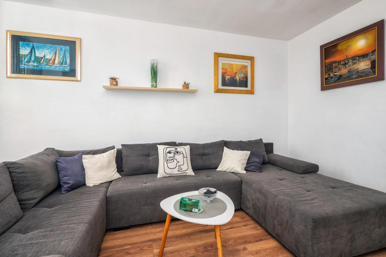 Apartment Neda *