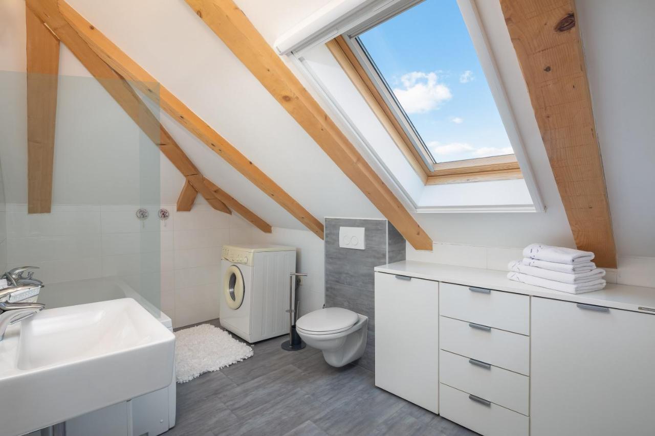 Apartment Romantic Attic Split