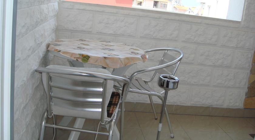 Apartment Rogosic Apartment *