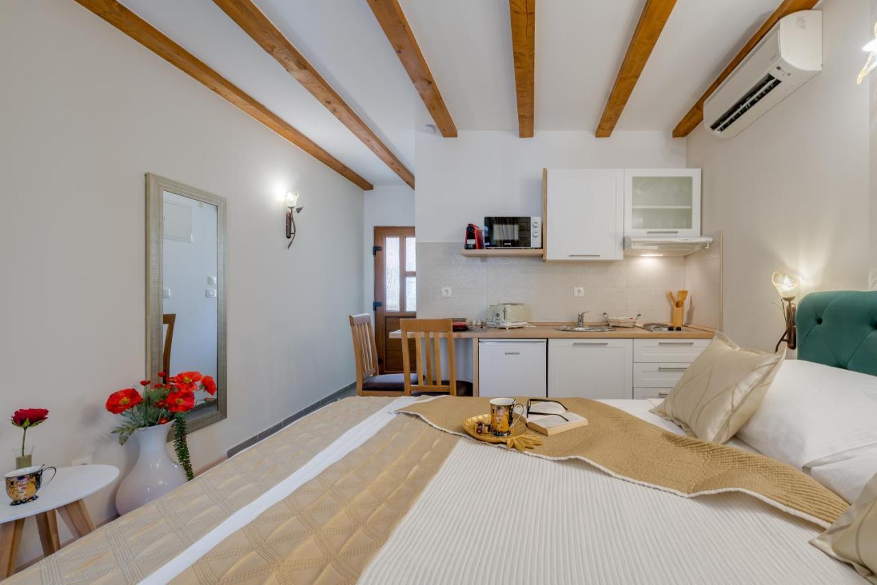 Apartment Diva 1,stylish Centrally Located Near *